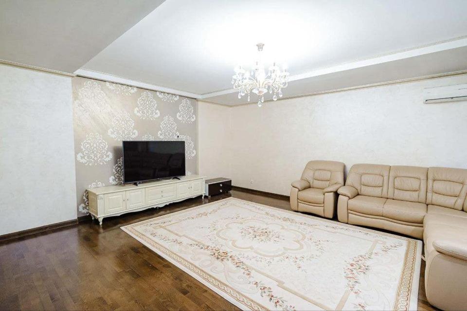 Cathedral Park And Pedestrian Zone Ultracentral Cozy Apartment In Кишинев Екстериор снимка